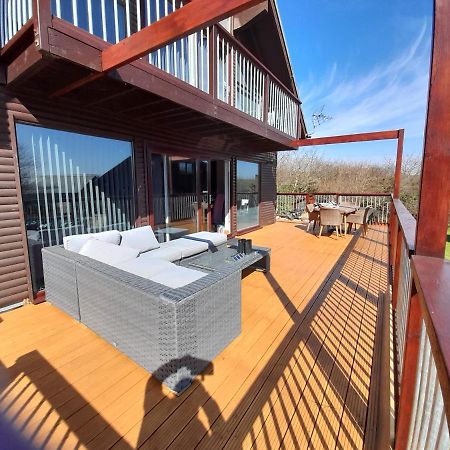 3 Bed Lodge With Ev Point Truro Exterior photo